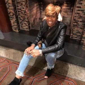 Meet your Posher, Sabrina